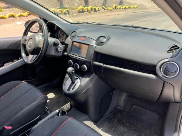 Mazda demio (VENDIDO)