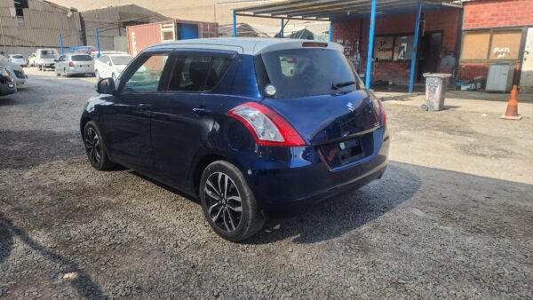 Suzuki Swift   (VENDIDO)