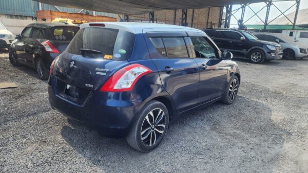 Suzuki Swift   (VENDIDO)