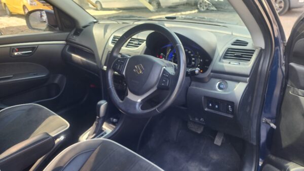 Suzuki Swift   (VENDIDO)